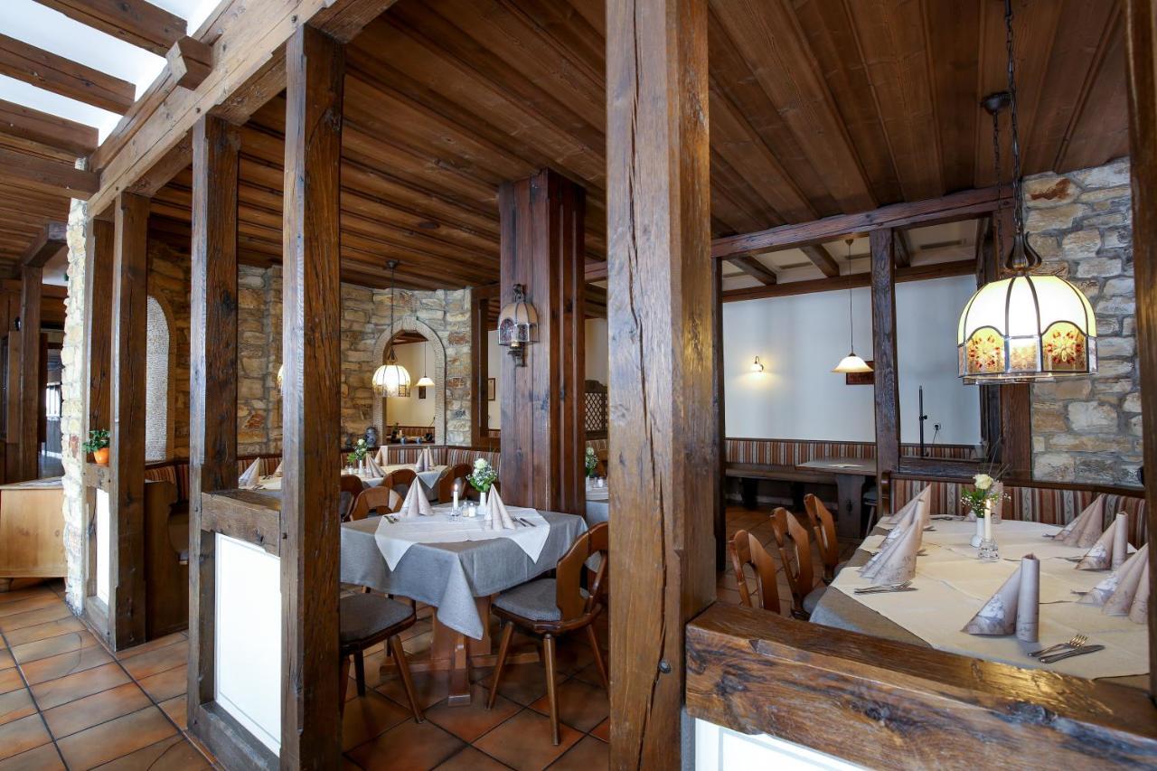 Hotel-Restaurant Stern Geiselwind Bagian luar foto